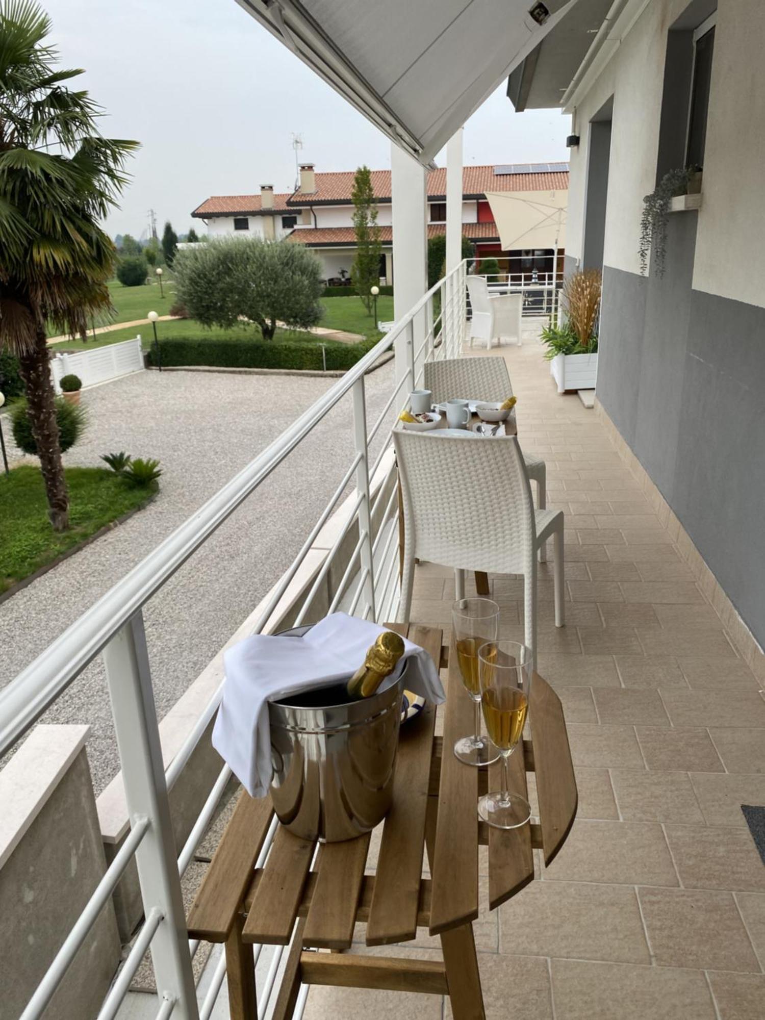 Meridien House Casalserugo Ngoại thất bức ảnh